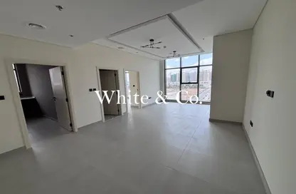 شقة - غرفة نوم - 2 حمامات للايجار في بي جي وان - الفرجان - دبي