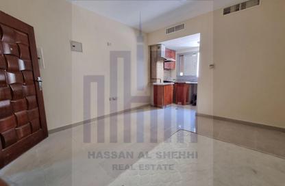 Apartment - Studio - 1 Bathroom for rent in Muwailih Building - Muwaileh - Sharjah