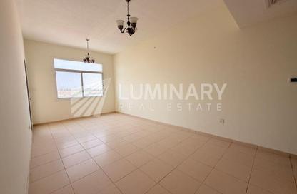Apartment - 1 Bedroom - 1 Bathroom for rent in Tala 1 - Queue Point - Liwan - Dubai