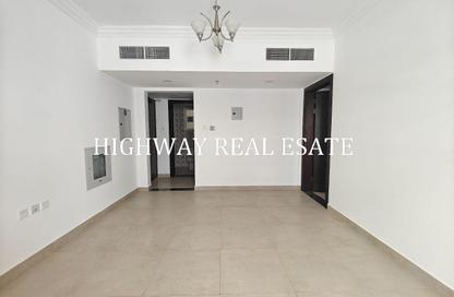 Apartment - 1 Bedroom - 2 Bathrooms for rent in Muwaileh 29 Building - Muwaileh - Sharjah