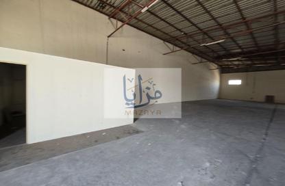 Warehouse - Studio - 4 for rent in Umm Al Thuoob - Umm Al Quwain