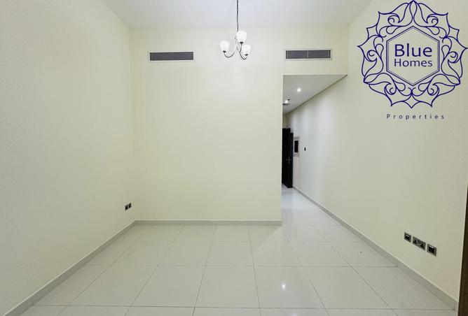 Studio with kitchen appliances 55k near Burjuman photo 3