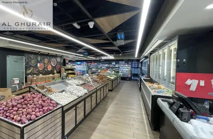 Shop - Studio - 1 Bathroom for rent in Jamal Al Ghurair Building - Mankhool - Bur Dubai - Dubai