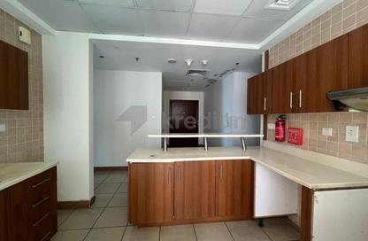 Apartment - 1 Bedroom - 2 Bathrooms for rent in Sulafa Tower - Dubai Marina - Dubai