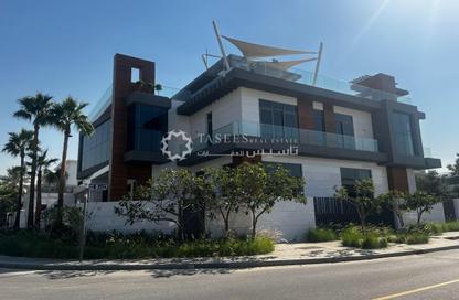 Villa - 7+ Bedrooms - 7+ Bathrooms for sale in Jumeirah 1 - Jumeirah - Dubai