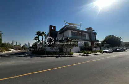 فيلا - 8 غرف نوم للبيع في جميرا 1 - جميرا - دبي