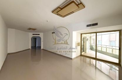 Apartment - 2 - 3 for rent in Al Majaz 2 - Al Majaz - Sharjah