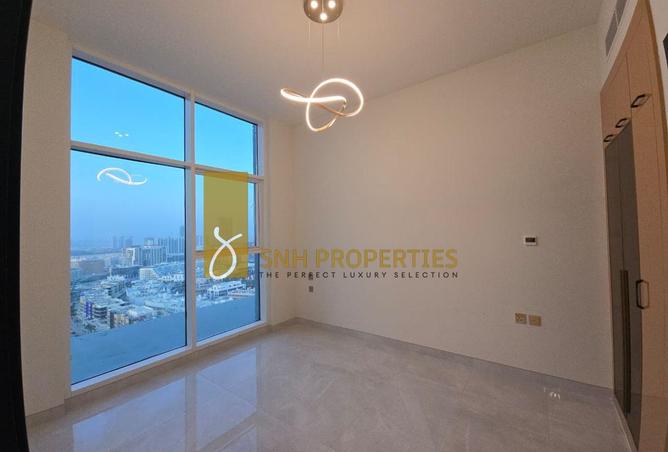 76984604 - Property Image 2