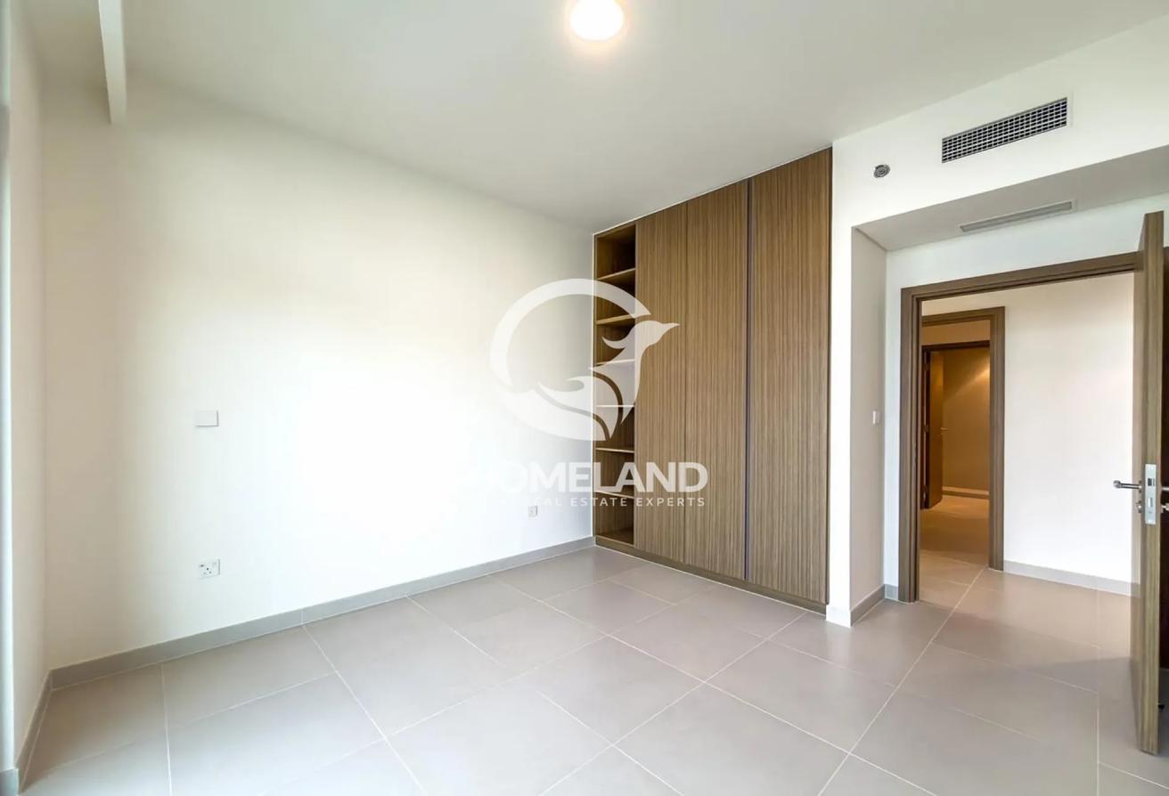 Panoramic view| Brand new| Corner unit| Branded photo 7
