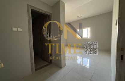 Apartment - 2 - 3 for rent in Al Jurf 3 - Al Jurf - Ajman Downtown - Ajman