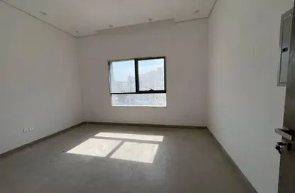 Apartment - 1 Bedroom - 1 Bathroom for rent in Al Qulaya'ah - Al Sharq - Sharjah