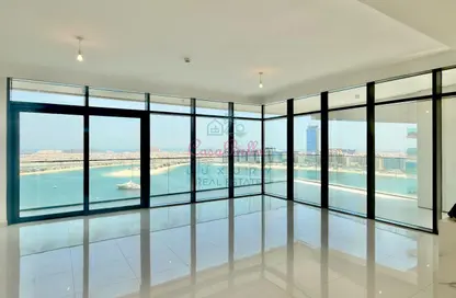 Apartment - 3 Bedrooms - 4 Bathrooms for sale in Beach Vista Tower 1 - Beach Vista - Emaar Beachfront - Dubai Harbour - Dubai