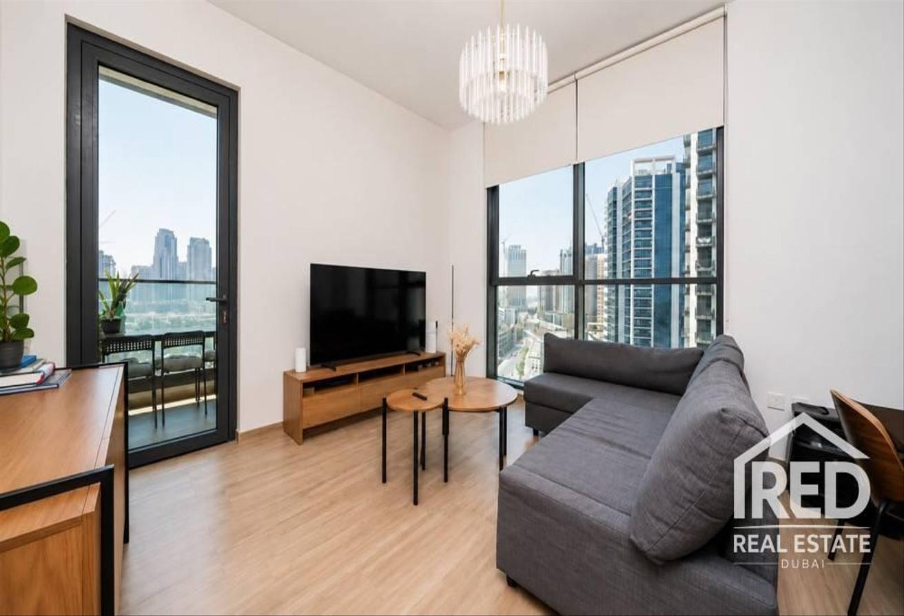 spacious Modern Fully furnished photo 8