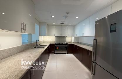 Apartment - 3 Bedrooms - 3 Bathrooms for rent in Boulevard Crescent Tower 1 - BLVD Crescent - Downtown Dubai - Dubai
