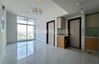 شقة - غرفة نوم - 1 حمام للايجار في سكايز من دانوب - ارجان - دبي