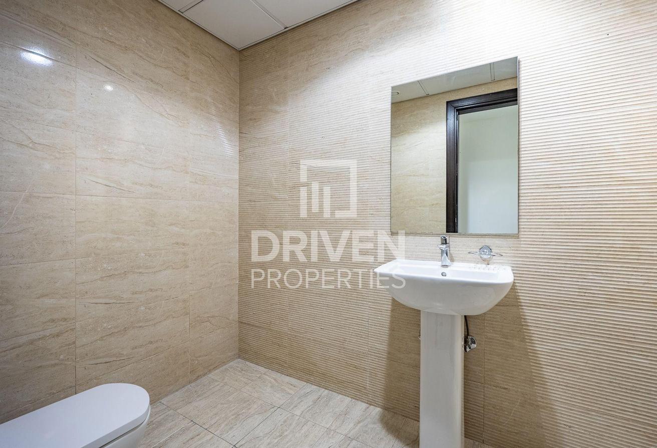 Ready to Move in | Multiple Cheques | Spacious photo 10