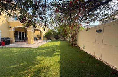 Villa - 3 Bedrooms - 4 Bathrooms for rent in District 7 - Jumeirah Park - Dubai