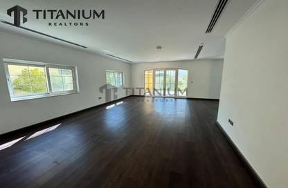 Villa - 3 Bedrooms - 4 Bathrooms for rent in District 7 - Jumeirah Park - Dubai