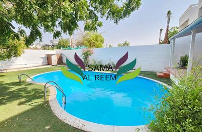 Villa - 5 - 5 for rent in Jumeirah 1 Villas - Jumeirah 1 - Jumeirah - Dubai
