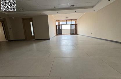 Apartment - 3 Bedrooms - 4 Bathrooms for rent in Ajman Corniche Residences - Ajman Corniche Road - Ajman