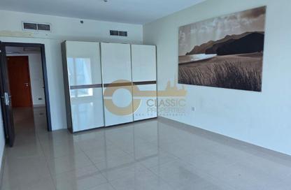Apartment - 1 Bedroom - 2 Bathrooms for rent in Park Tower A - Park Towers - DIFC - Dubai