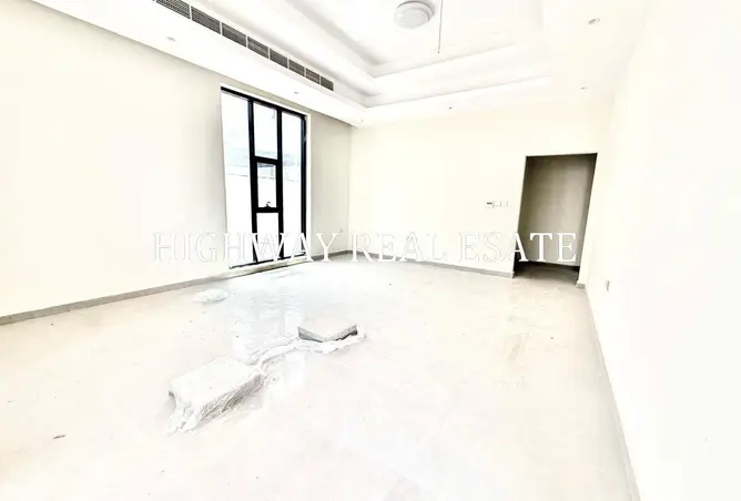 156003877 - Property Image 2