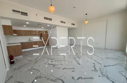 Apartment - 3 Bedrooms - 3 Bathrooms for rent in Oasis 2 - Oasis Residences - Masdar City - Abu Dhabi