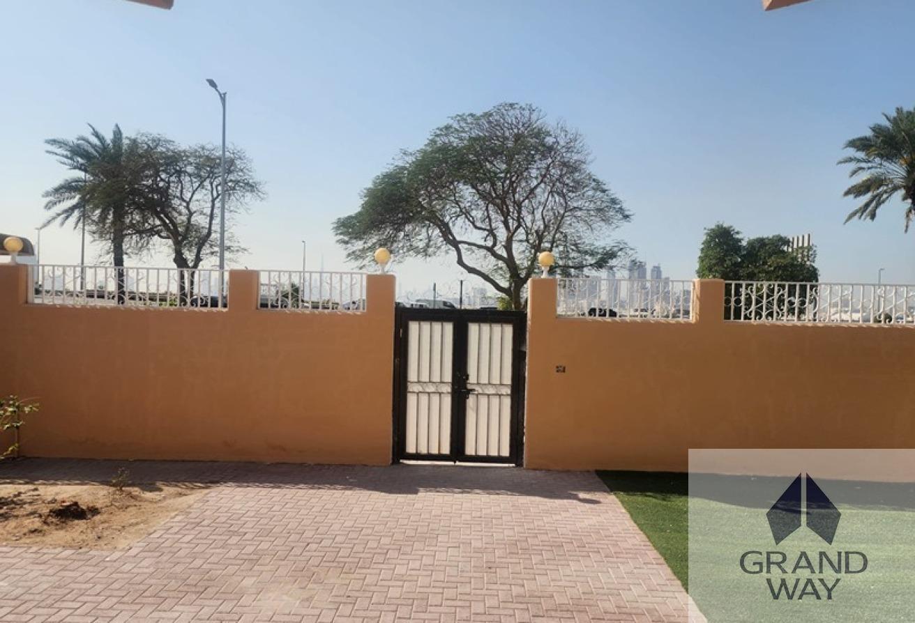 7BR Single Story Villa I 2 Side Access Gate I Yard photo 4