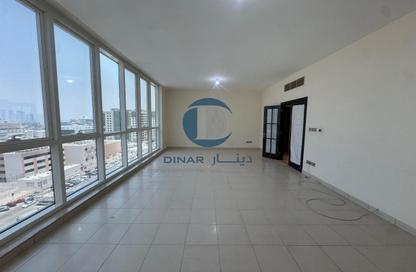 Apartment - 3 Bedrooms - 4 Bathrooms for rent in Al Najda Street - Abu Dhabi