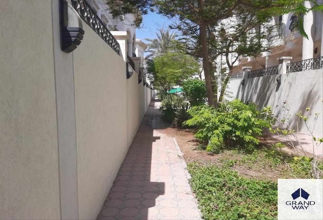 Large 5BR Villa | Prime Location | Family Home photo 18