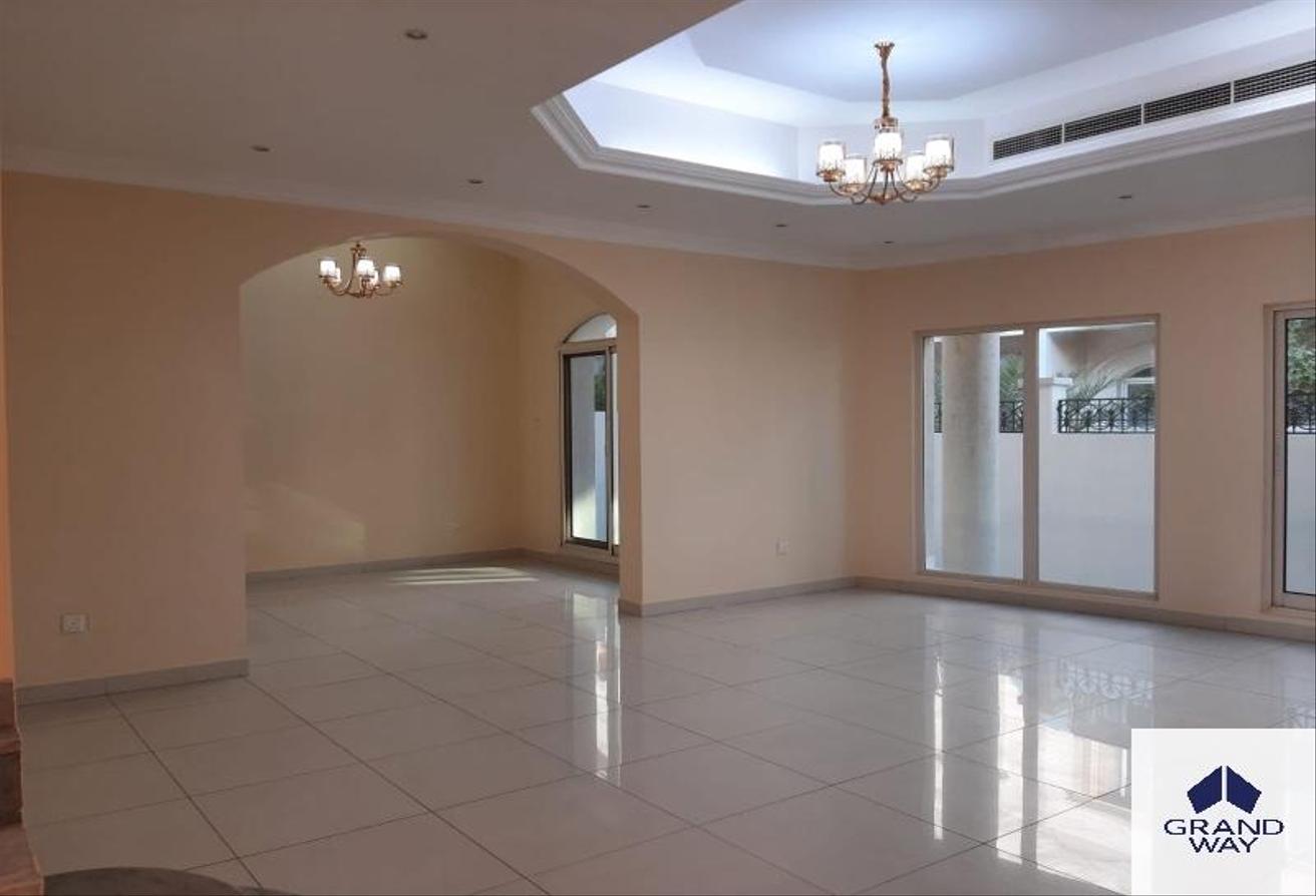 Large 5BR Villa | Prime Location | Family Home photo 16