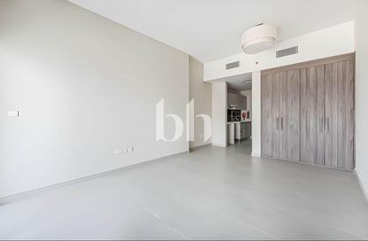 Apartment - Studio - 1 for rent in SOL Bay - Business Bay - Dubai