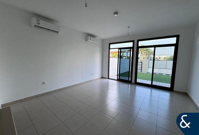 92692600 - Property Image 3