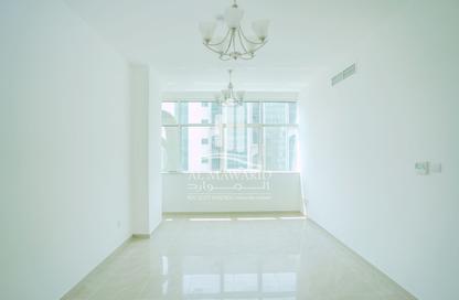 Apartment - 1 - 2 for rent in Al Khudayra Building - Al Ghuair - Al Gharb - Sharjah