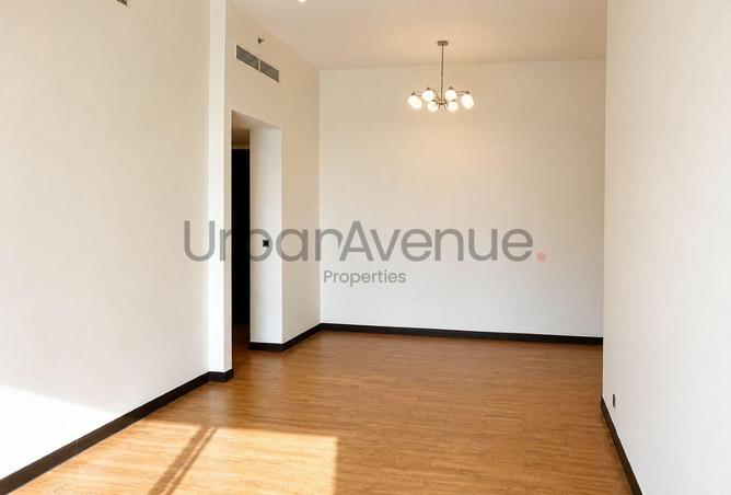 Ready to Move In | Spacious Unit | Community View photo 2