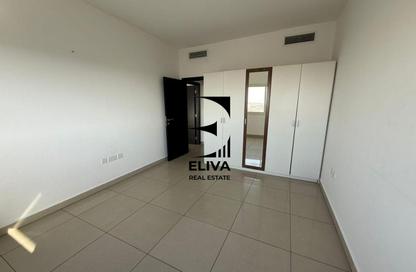 Apartment - 2 - 2 for sale in Tower 24 - Al Reef Downtown - Al Reef - Abu Dhabi