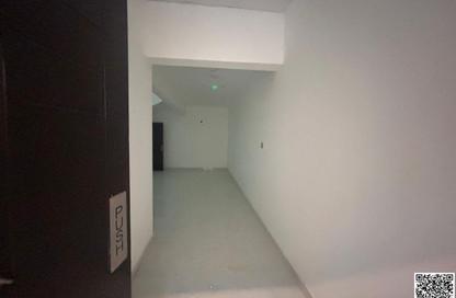 Half Floor - Studio - 3 Bathrooms for rent in Al Mowaihat 2 - Al Mowaihat - Ajman
