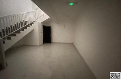 Half Floor - Studio - 3 Bathrooms for rent in Al Mowaihat 2 - Al Mowaihat - Ajman