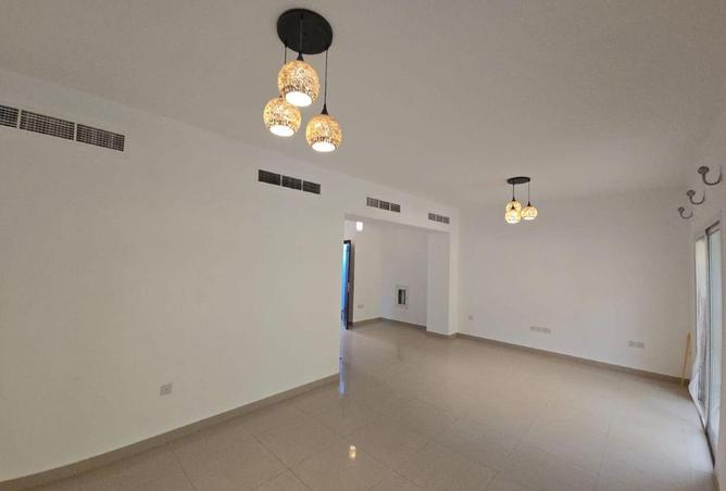 67434603 - Property Image 3