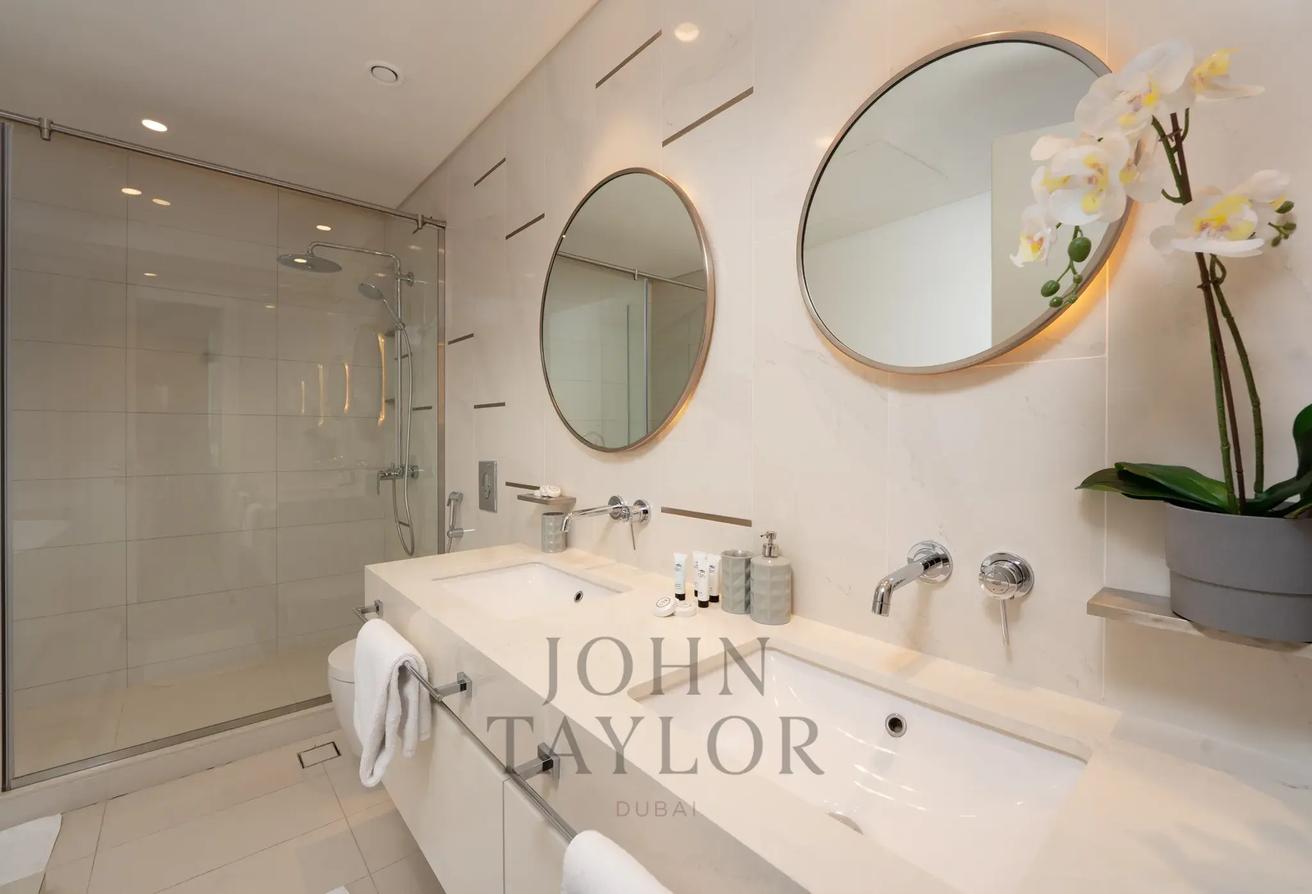 3-bedroom upgraded apartment in Beach Vista, Dubai Harbour photo 17