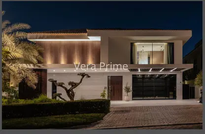 Villa - 5 Bedrooms - 6 Bathrooms for sale in Sienna Views - Jumeirah Golf Estates - Dubai
