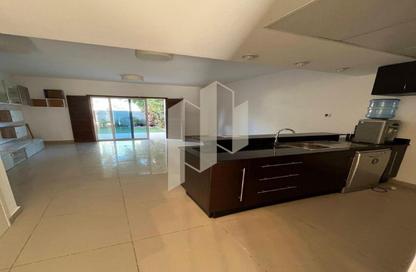 Townhouse - 2 - 3 for rent in Contemporary Style - Al Reef Villas - Al Reef - Abu Dhabi