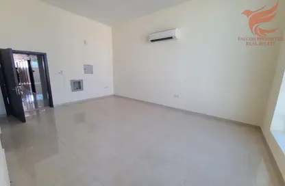 Apartment - 1 Bathroom for rent in Seih Al Uraibi - Ras Al Khaimah