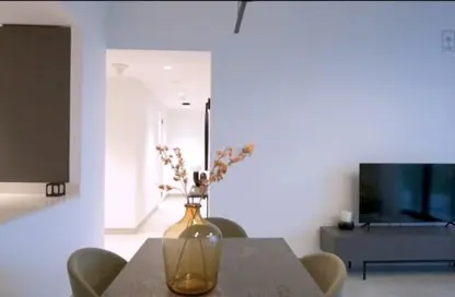 شقة - غرفة نوم - 2 حمامات للبيع في سكون - حي نسيج - الجادة - الشارقة