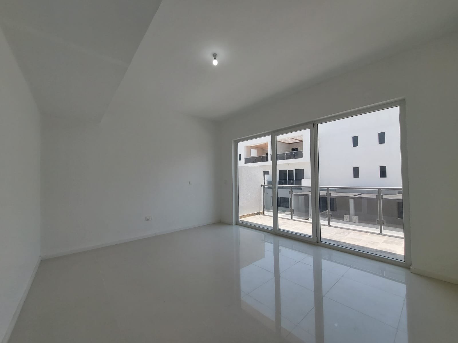 Modern Finishing | Great Community | Big Villa