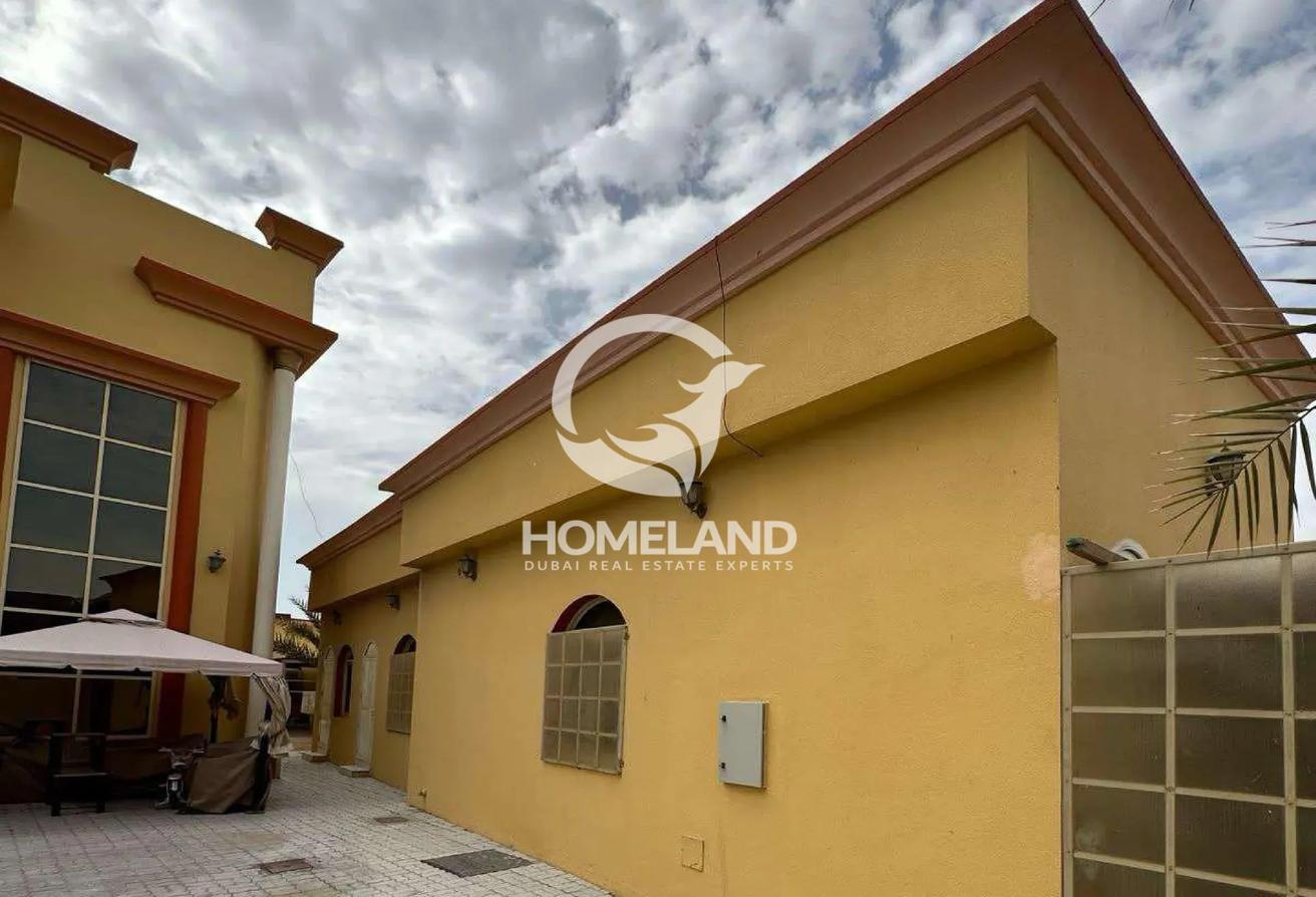 Huge Plot | Fully Furnished | Duplex | 2 Majlis photo 12