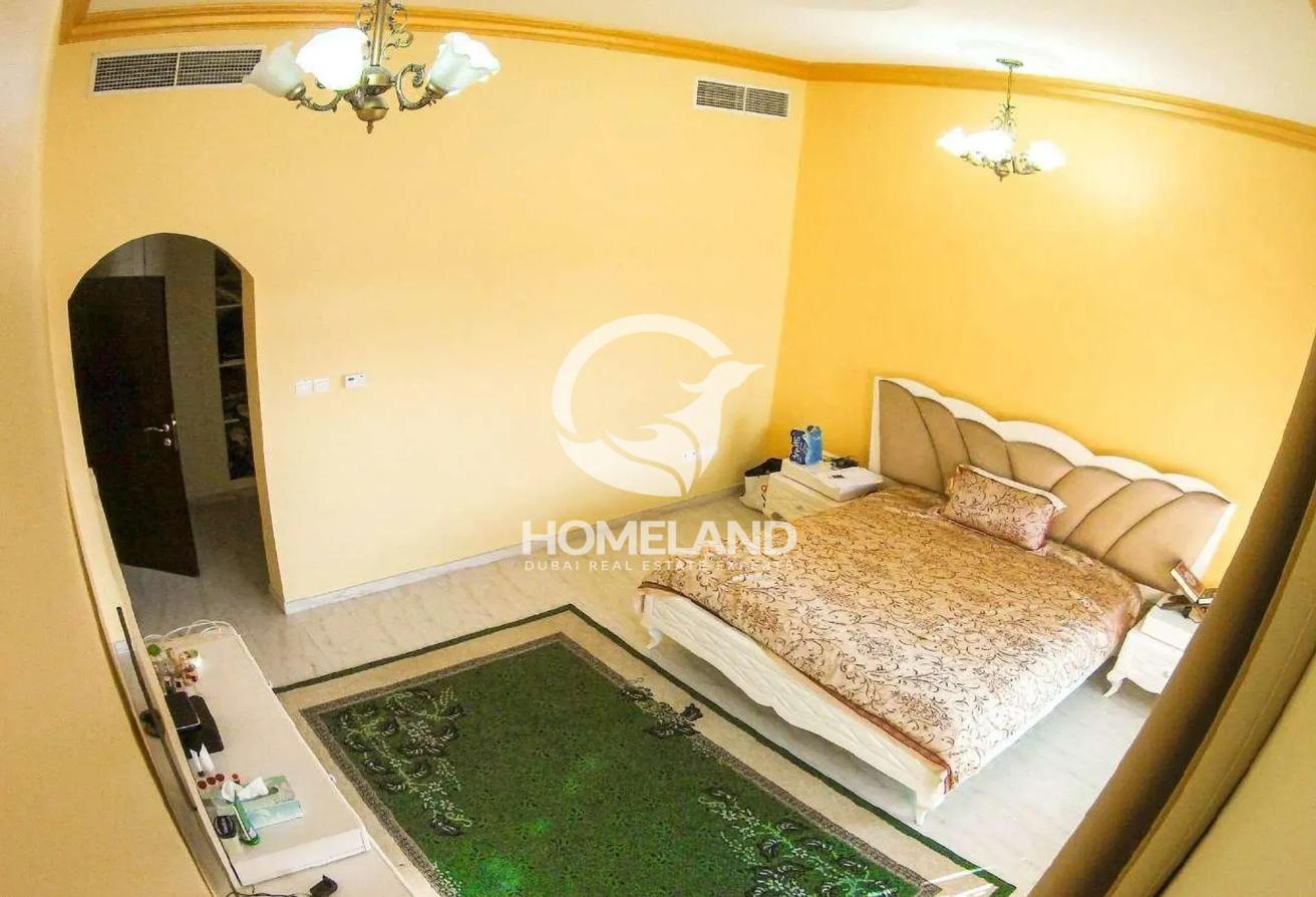 Huge Plot | Fully Furnished | Duplex | 2 Majlis photo 9