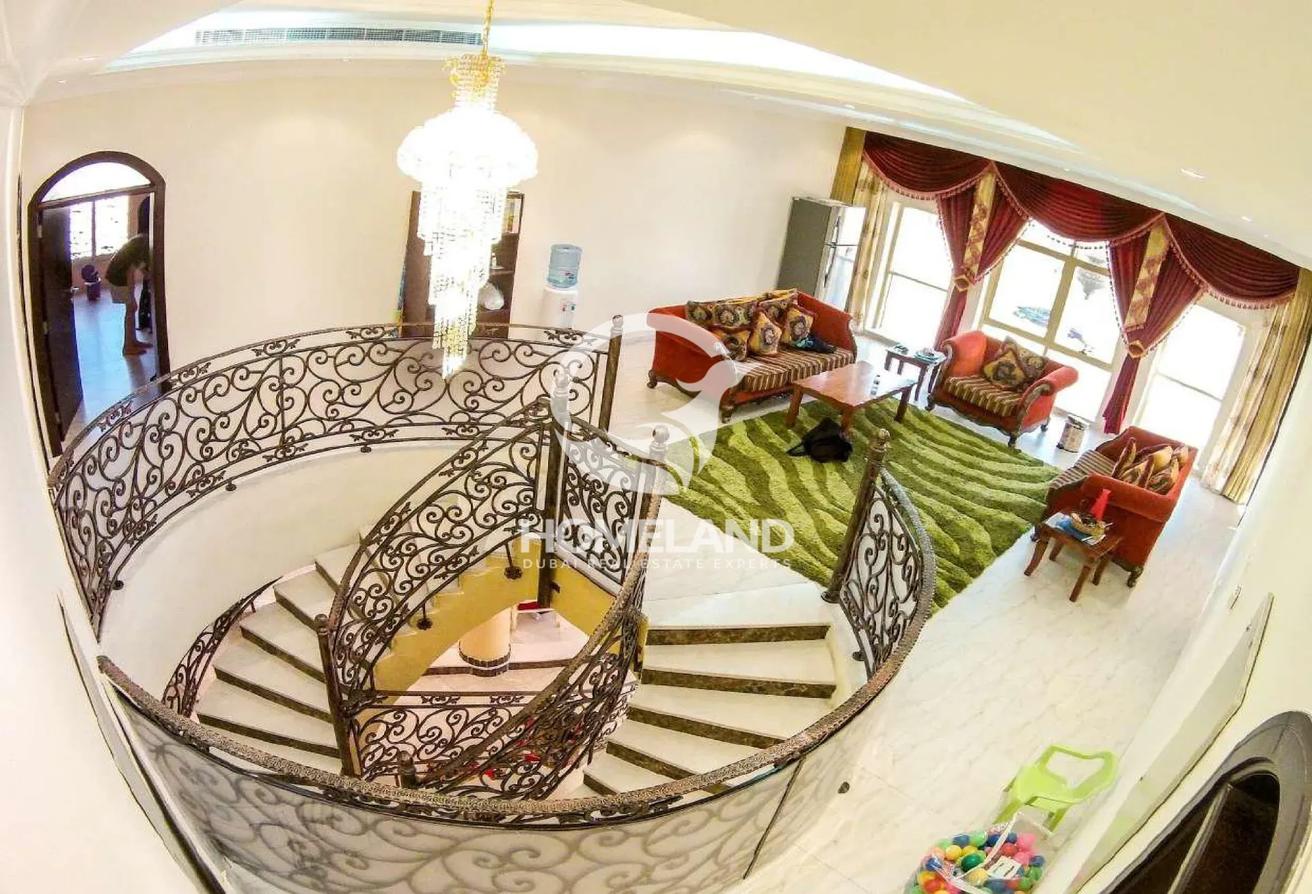 Huge Plot | Fully Furnished | Duplex | 2 Majlis photo 6