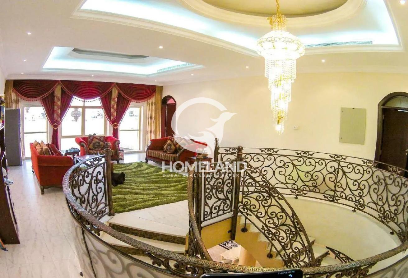 Huge Plot | Fully Furnished | Duplex | 2 Majlis photo 5