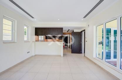 Villa - 3 Bedrooms - 4 Bathrooms for rent in District 8 - Jumeirah Park - Dubai Villa - 3 Bedrooms - 4 Bathrooms for rent in District 8 - Jumeirah Park - Dubai